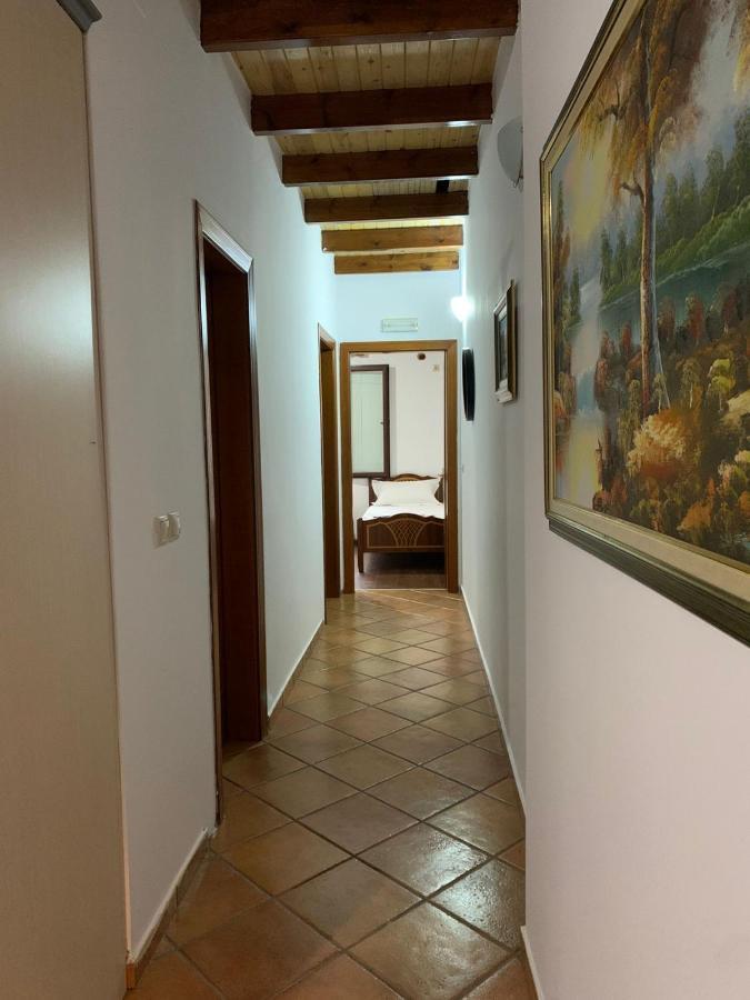 Nomad House-Entire House At Your Disposal,4 Guests Berat Dış mekan fotoğraf