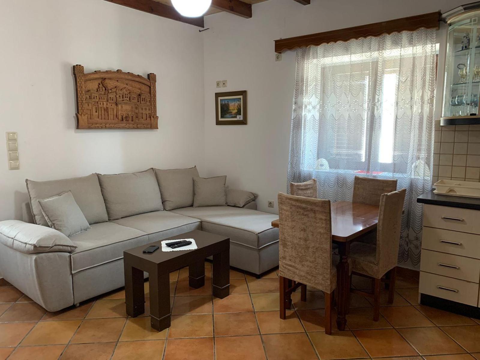 Nomad House-Entire House At Your Disposal,4 Guests Berat Dış mekan fotoğraf