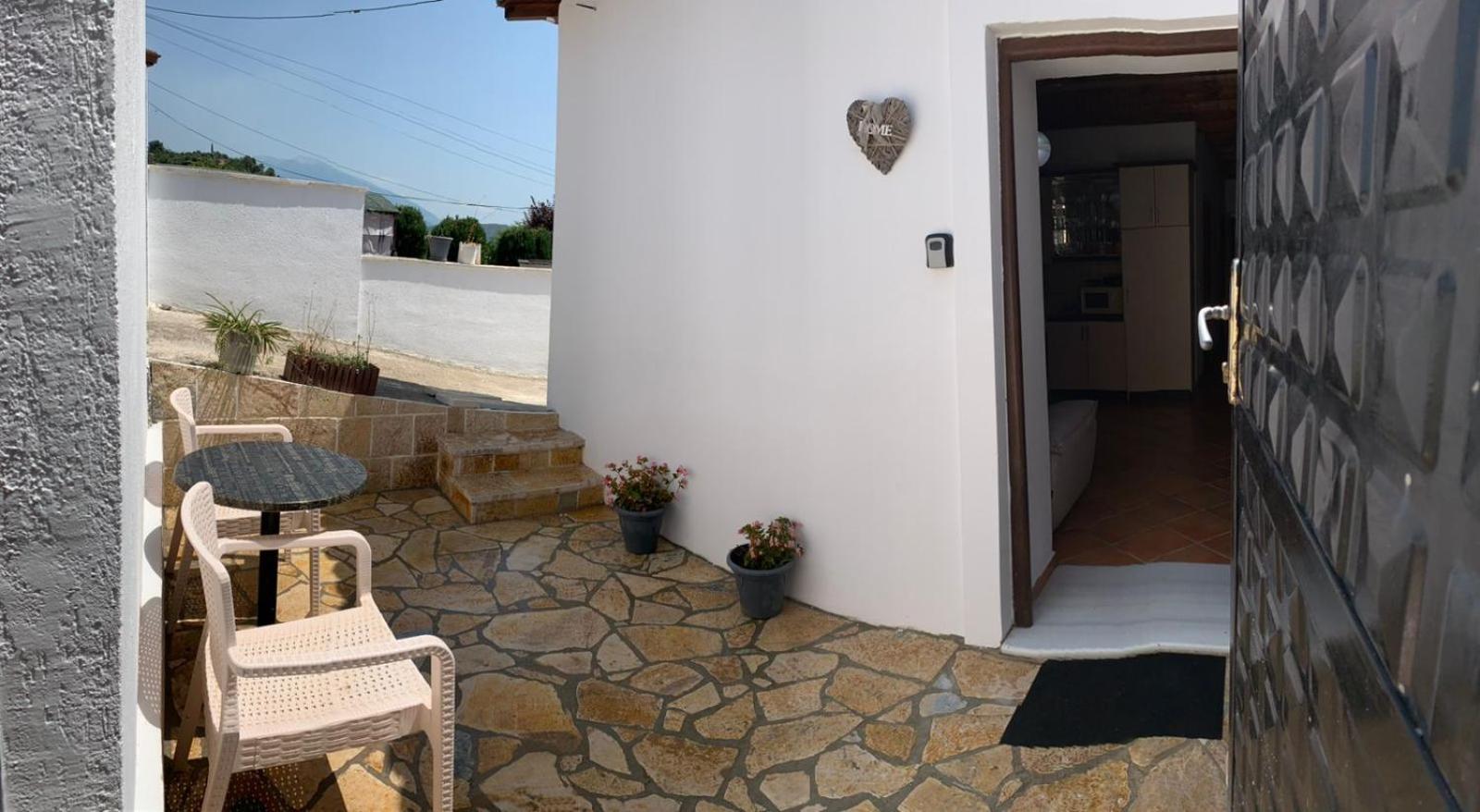 Nomad House-Entire House At Your Disposal,4 Guests Berat Dış mekan fotoğraf